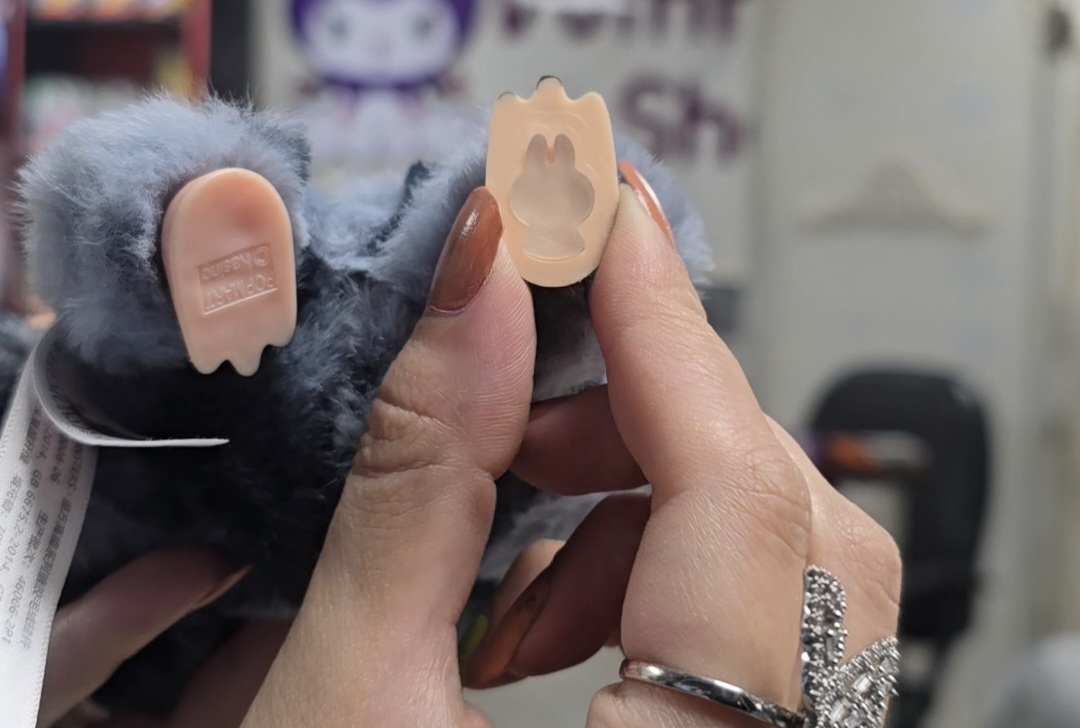 عروسک هک شده